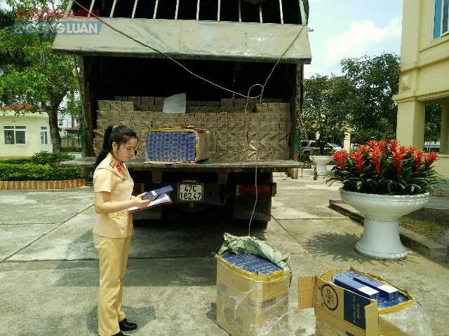 Thanh Hóa: Bắt giữ gần 2.500 bao thuốc lá nhập lậu