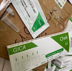 Xử lý cơ sở đầu tiên kinh doanh Test thử nhanh COVID-19 trôi nổi Xử lý cơ sở đầu tiên kinh doanh Test thử nhanh COVID-19 trôi nổi