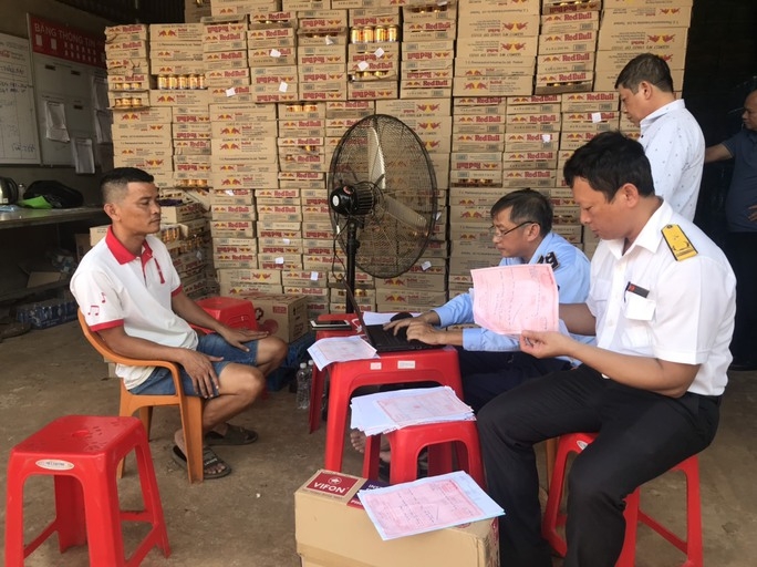 Hà Nội: Phát hiện kho phụ kiện khóa cửa nghi nhái nhãn mác số lượng lớn