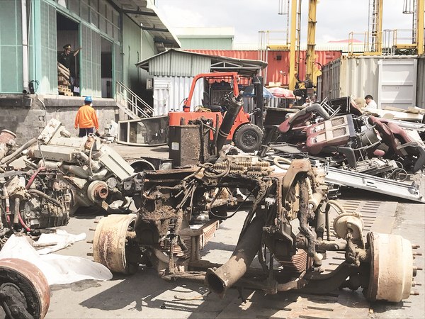 Các công ty ‘ma’ buôn lậu lại tái xuất