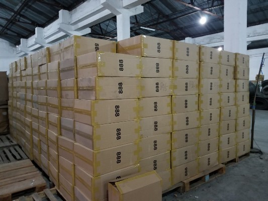 Phát hiện một container thuốc lá có dấu hiệu giả mạo