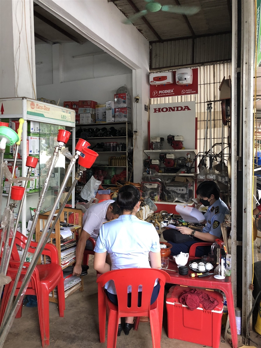 QLTT Hòa Bình kiểm tra 450 vụ và xử lý vi phạm 88 vụ trong quý III/2021