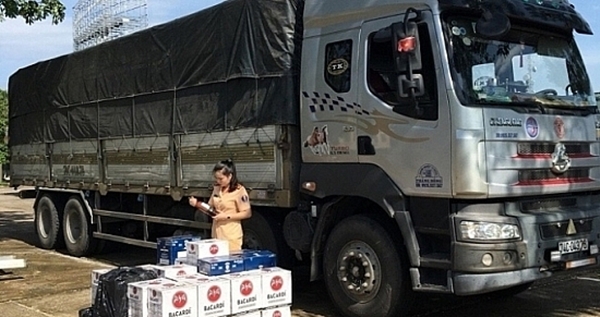 Thanh Hóa: Thu giữ gần 900 chai rượu không rõ nguồn gốc xuất xứ