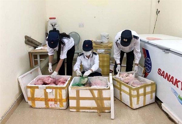 Nghệ An: Bắt giữ 180kg sản phẩm động vật bốc mùi hôi thối