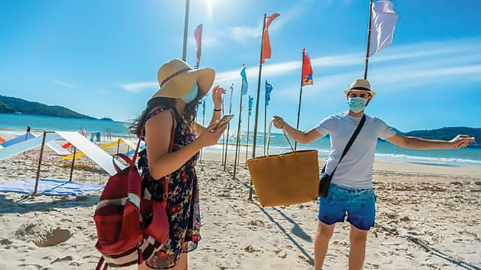 Ba điều kiện để mở cửa đón khách an toàn