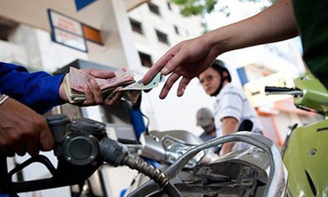 Giá xăng dầu hôm nay 25/9: Tăng dữ dội