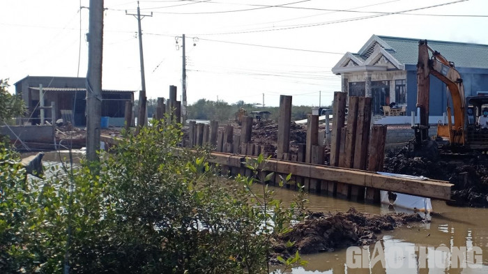 Bạc Liêu: Xử lý nhà thầu vi phạm về tiến độ thi công cống ngăn triều