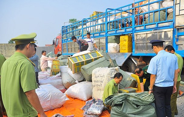 Cao điểm xử lý phương tiện vận chuyển hàng cấm, hàng lậu dịp Tết