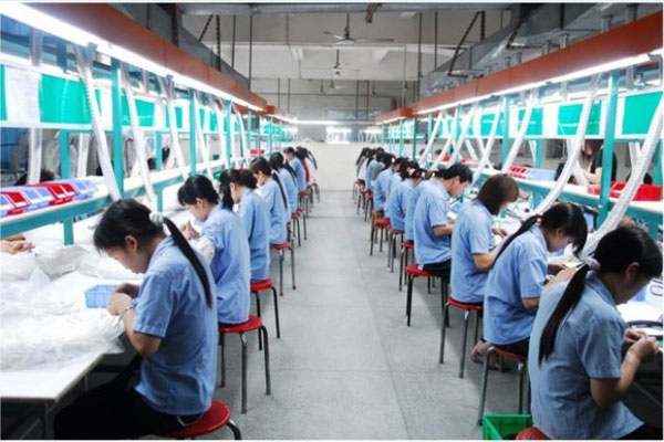 Đẩy mạnh giám sát, bảo vệ quyền cho người lao động Đẩy mạnh giám sát, bảo vệ quyền cho người lao động