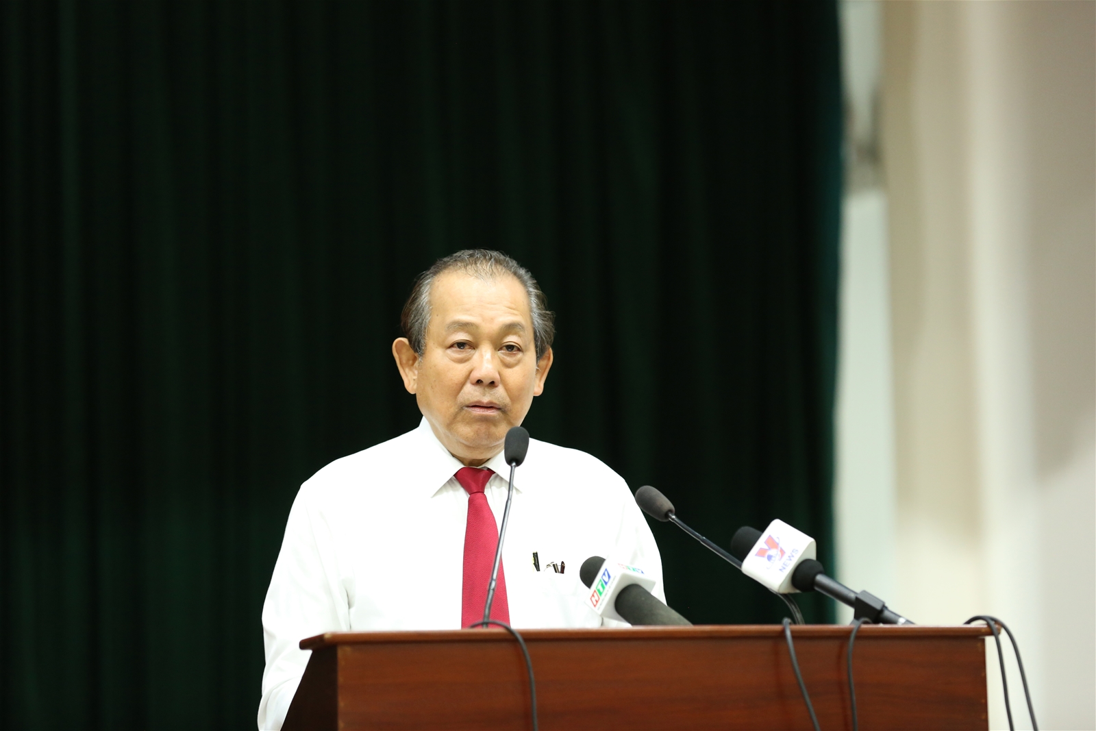 Không để bị mua chuộc, lôi kéo ‘chống lưng’, tiếp tay cho buôn lậu