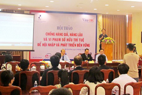 Chống hàng giả: Cộng đồng phải chung tay