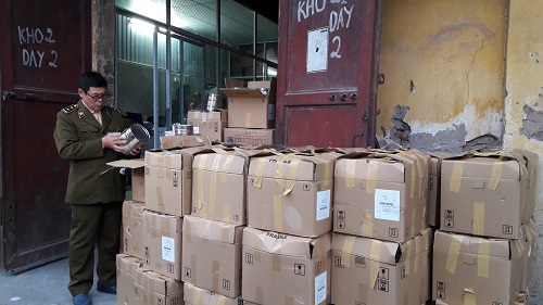 Hà Nội: Tăng cường đấu tranh chống hàng lậu dịp Tết Hà Nội: Tăng cường đấu tranh chống hàng lậu dịp Tết