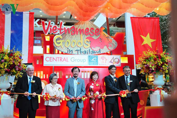 Tưng bừng tuần lễ hàng Việt  tại Thái Lan