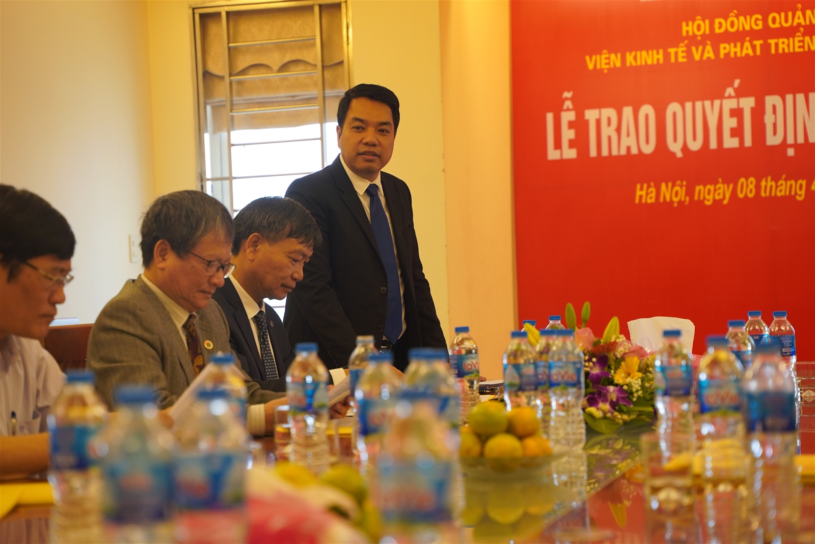 Lễ công bố Quyết định bổ nhiệm Phó viện trưởng viện kinh tế và phát triển doanh nghiệp