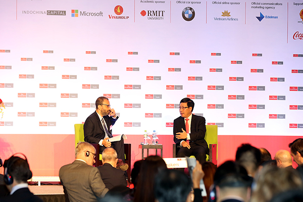 Phó Thủ tướng Phạm Bình Minh đối thoại với cộng đồng doanh nghiệp Phó Thủ tướng Phạm Bình Minh đối thoại với cộng đồng doanh nghiệp