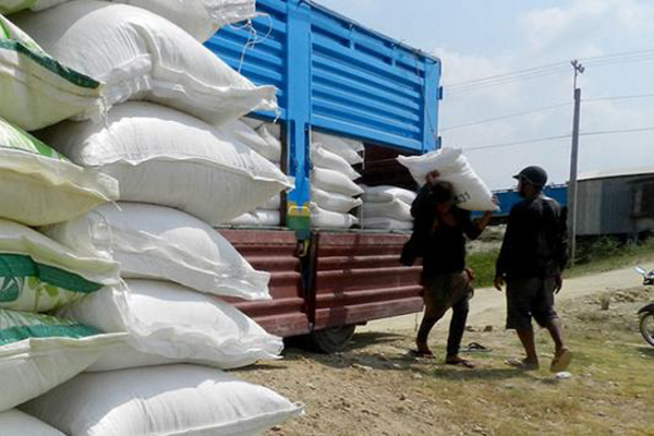 Đường cát lậu ‘lũng đoạn’ thị trường nội địa Đường cát lậu ‘lũng đoạn’ thị trường nội địa