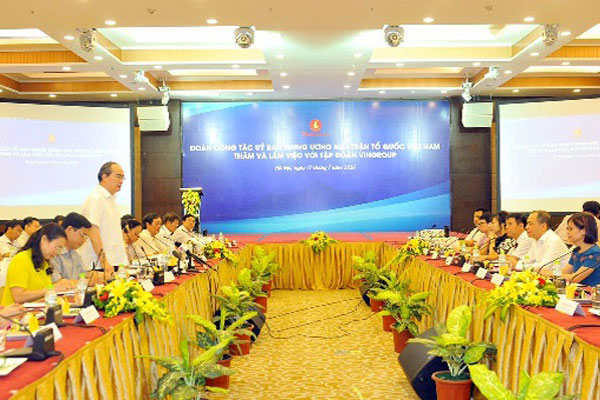 Đưa sản phẩm của hàng triệu nông dân vào cửa hàng an toàn