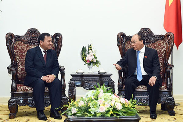 Thủ tướng tiếp Đại sứ Campuchia