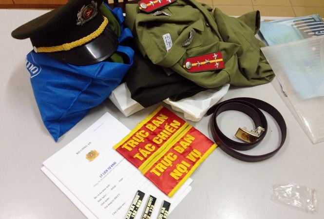 Xử lý hoạt động mua bán, sử dụng quân trang, công cụ hỗ trợ trái phép